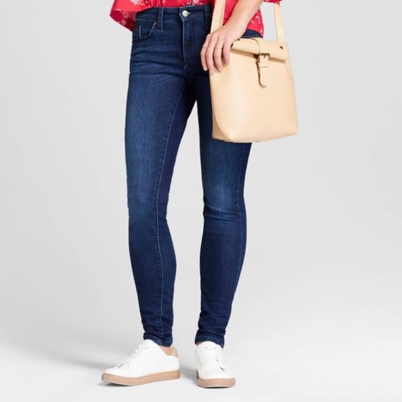 Universal thread sneakers from Target - Picture 2 of 2